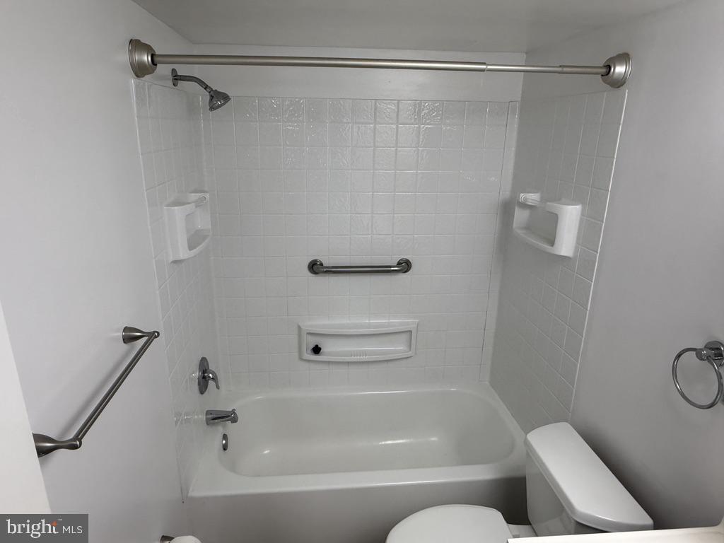 347 Drummers Ln #347 Property Photo 17