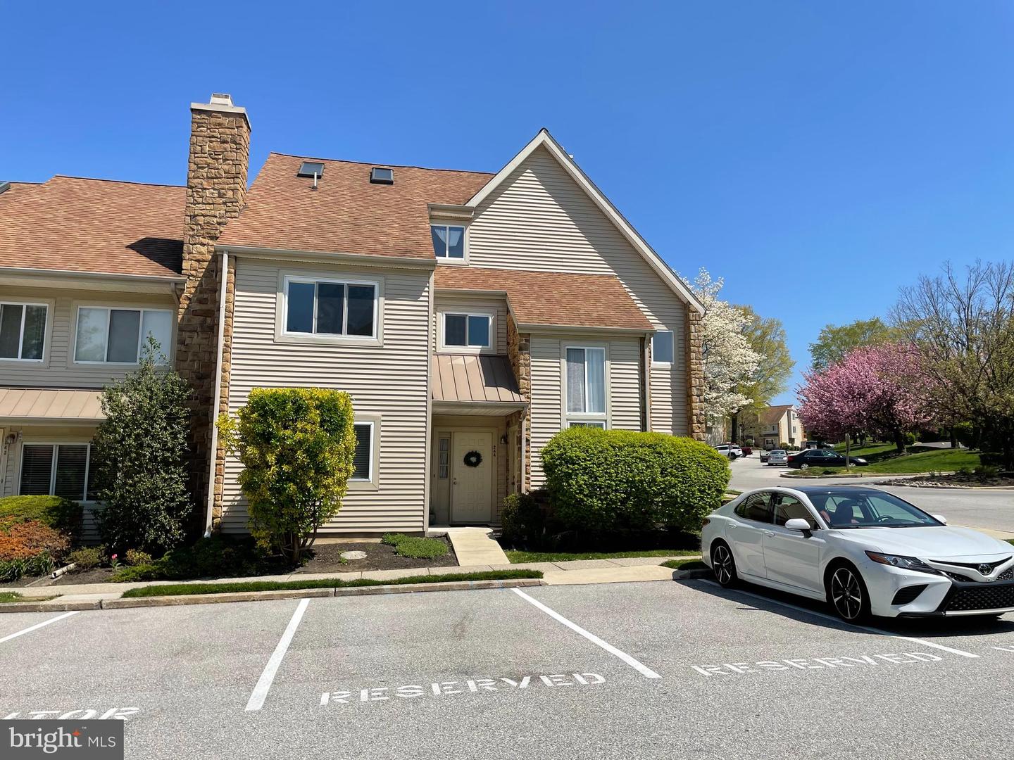 245 Carriage Ct #245 Property Photo 1