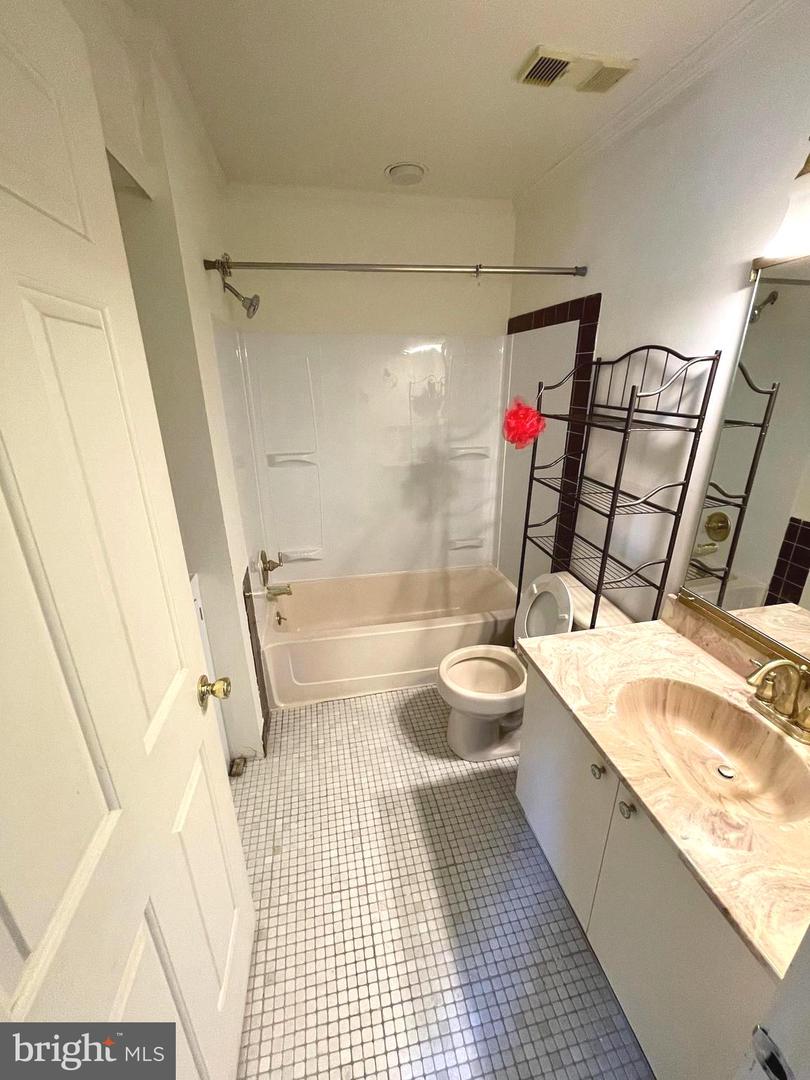 245 Carriage Ct #245 Property Photo 26