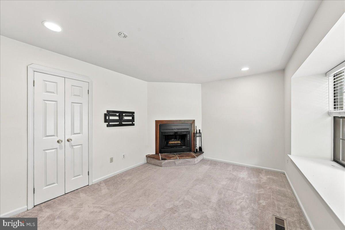 14 Algonquin Ct Property Photo 6