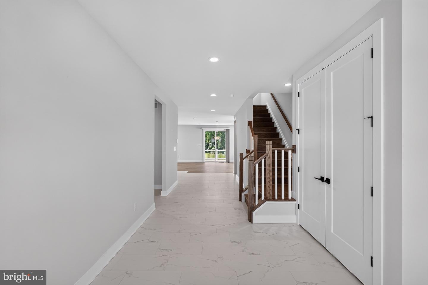 127 Alroy Rd Property Photo 8