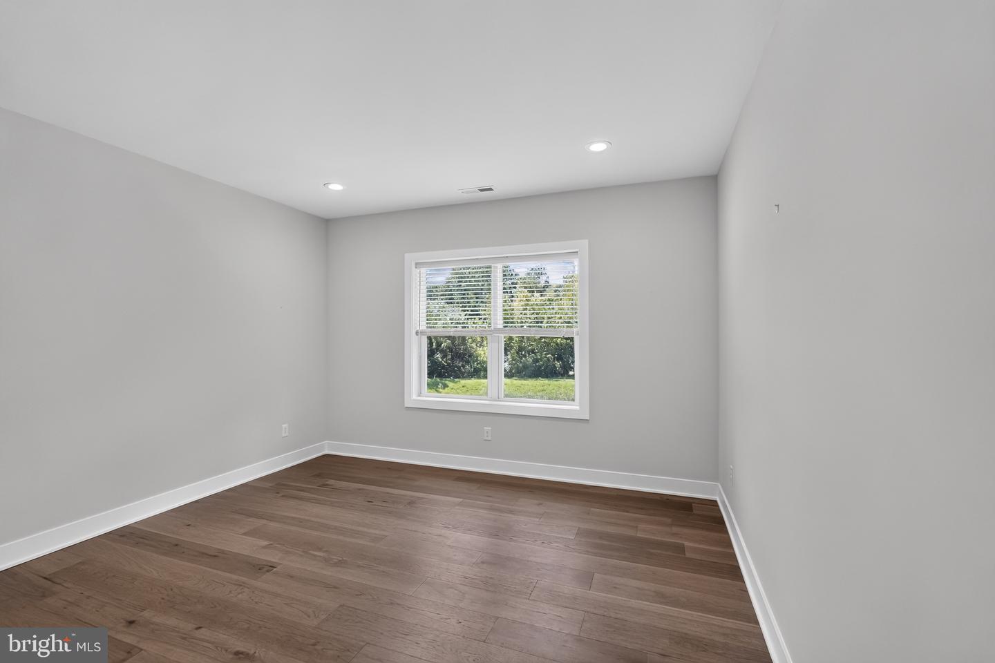 127 Alroy Rd Property Photo 35