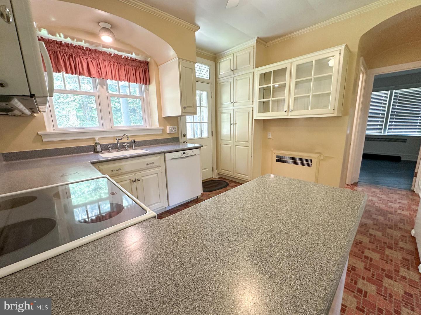 4813 Horseshoe Pike Property Photo 13