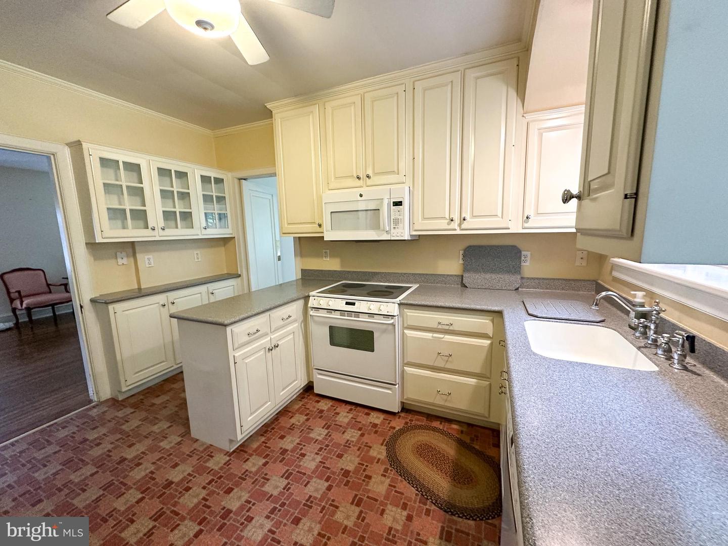4813 Horseshoe Pike Property Photo 14