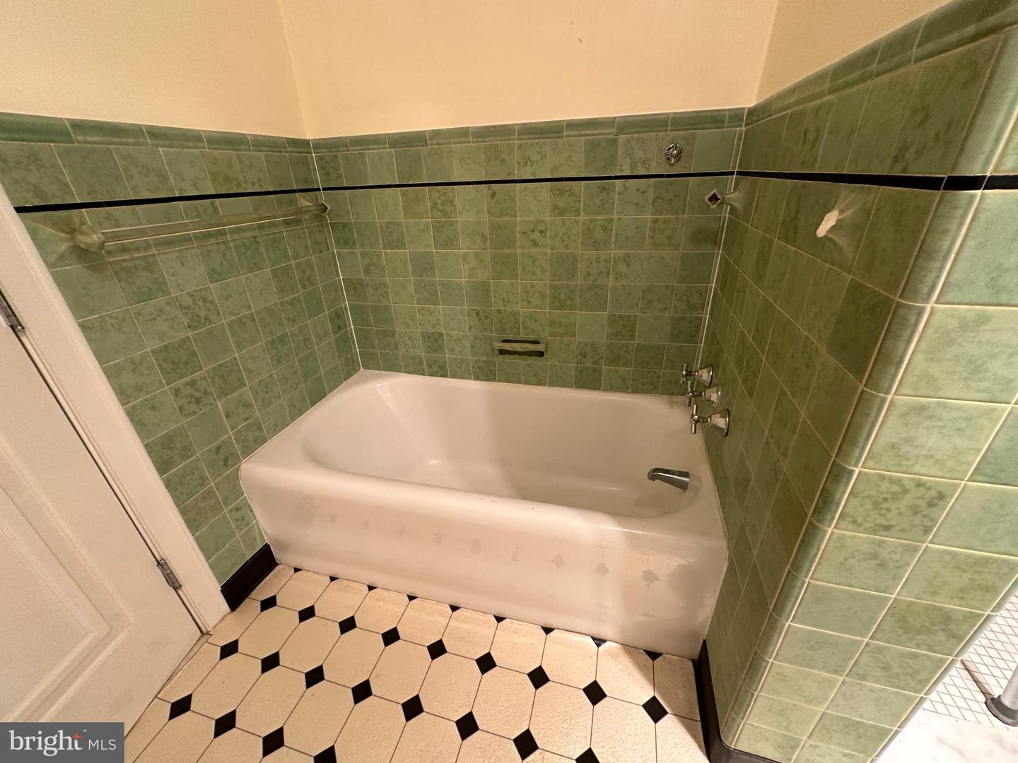 4813 Horseshoe Pike Property Photo 30