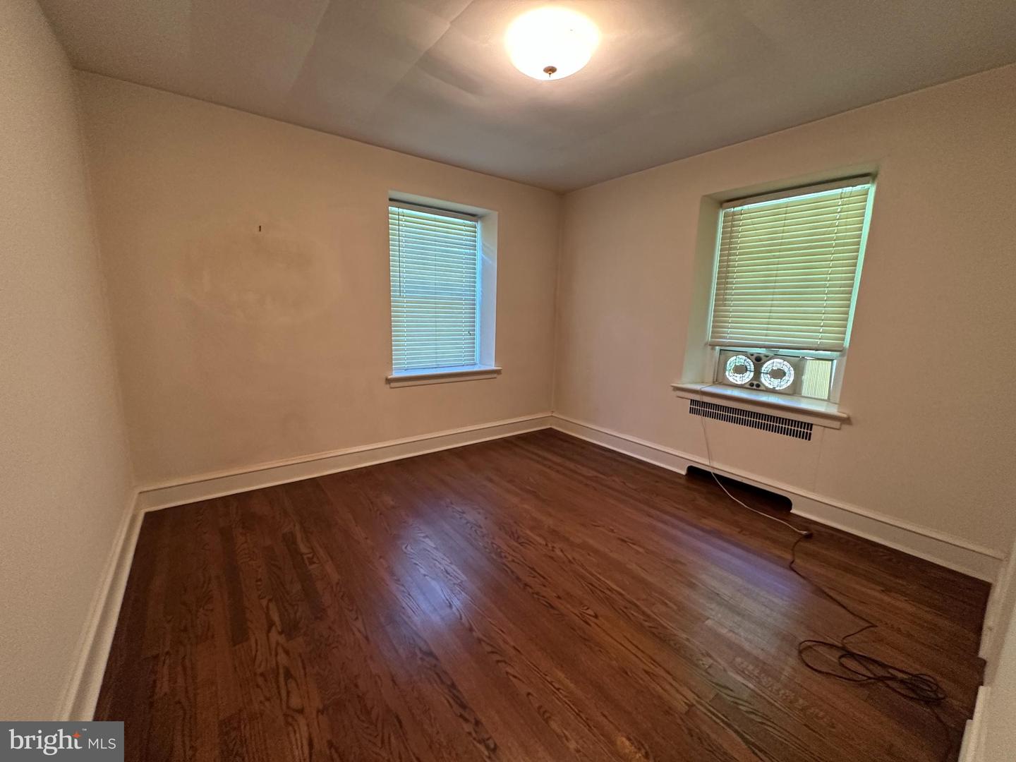 4813 Horseshoe Pike Property Photo 34