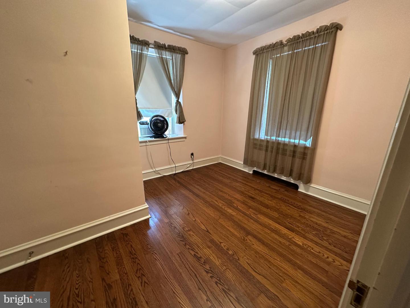 4813 Horseshoe Pike Property Photo 35