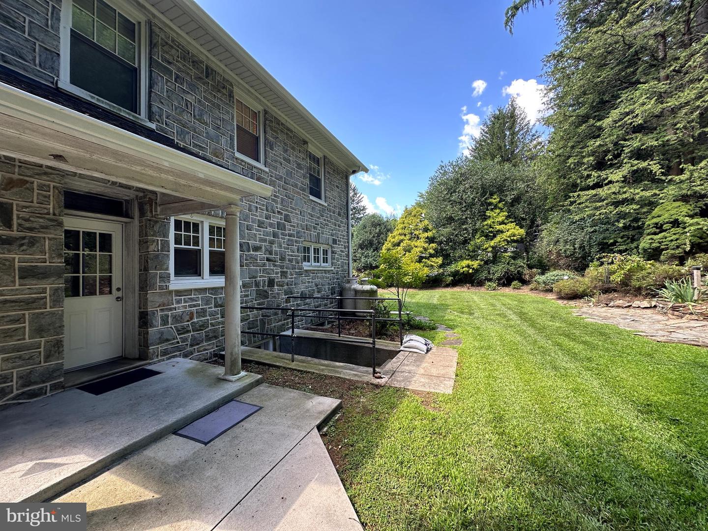 4813 Horseshoe Pike Property Photo 55