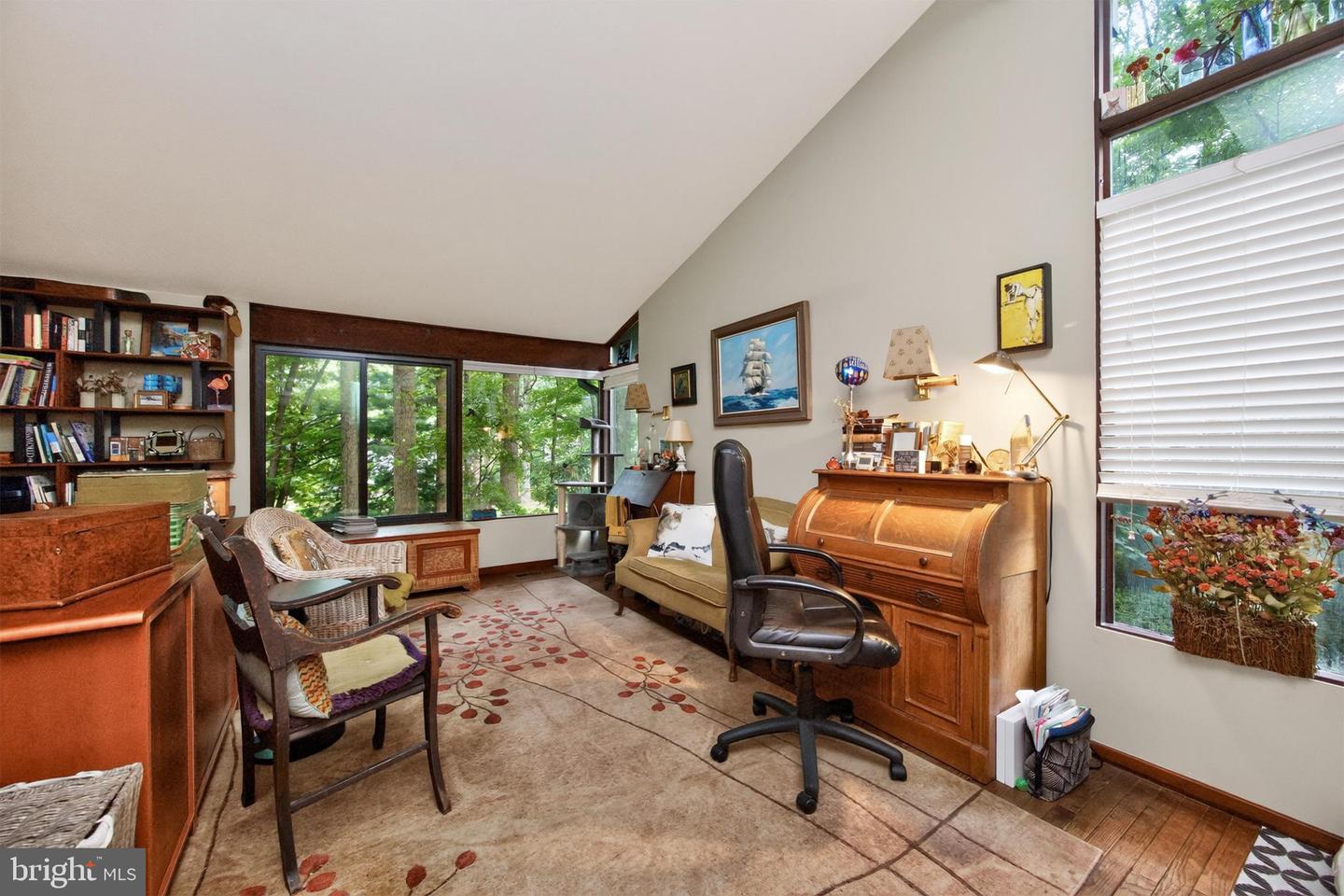 1048 Beaumont Rd Property Photo 17
