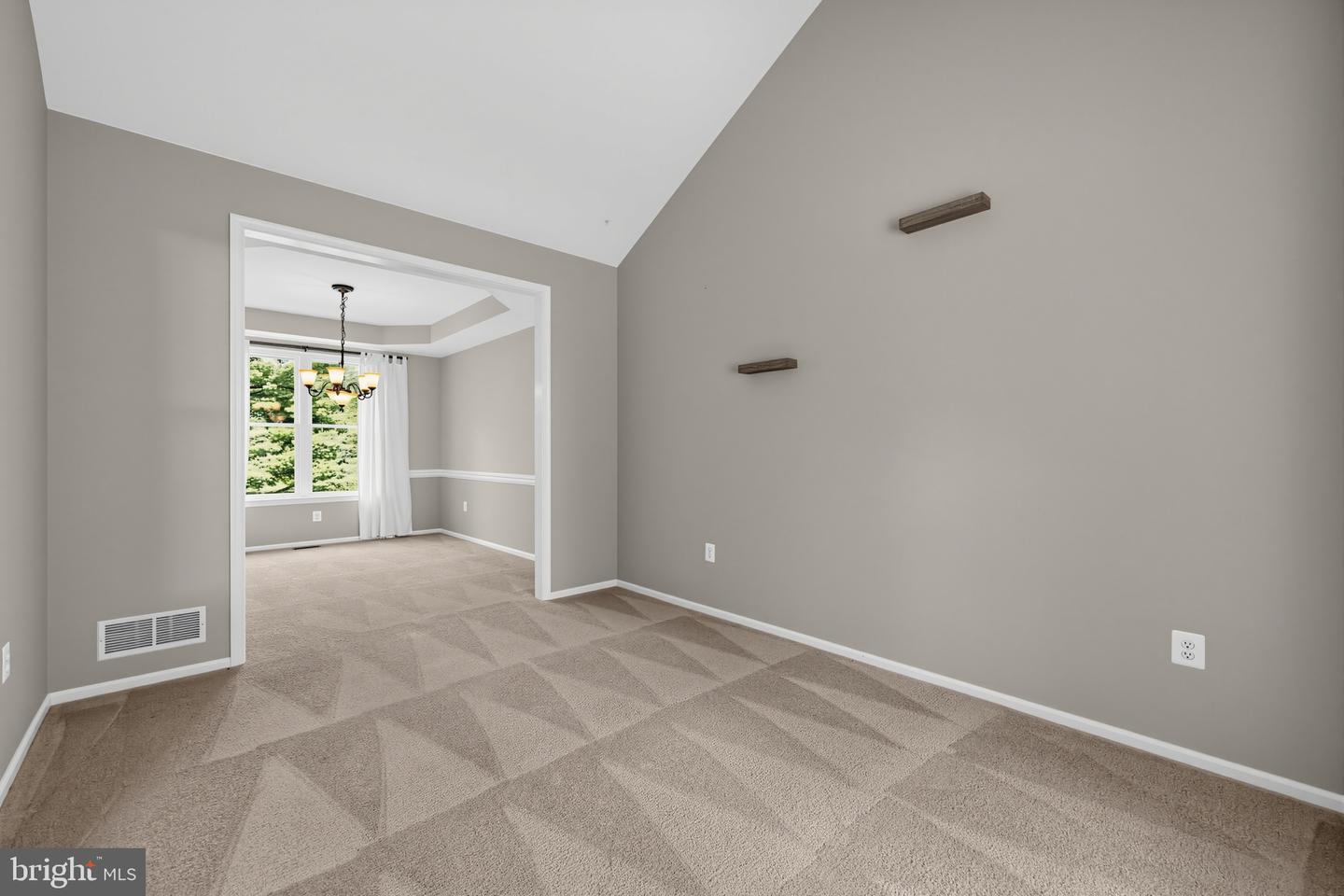 120 Percheron Dr Property Photo 5