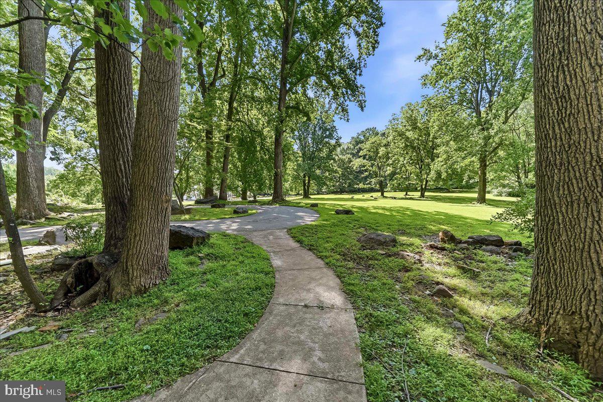 200 Pheasant Run Rd Property Photo 4