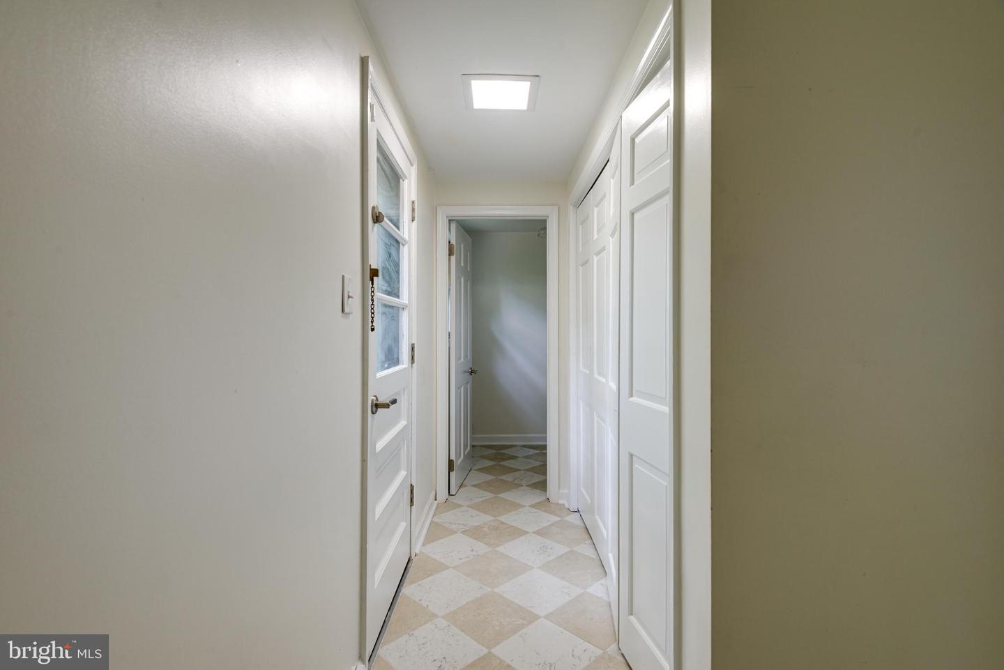 1038 Edgewood Chase Property Photo 16