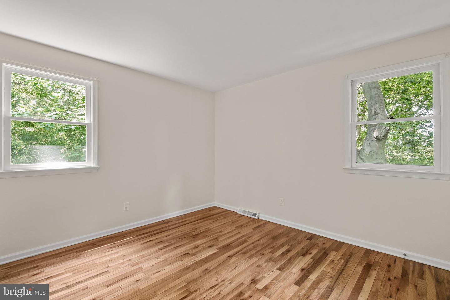 1038 Edgewood Chase Property Photo 25