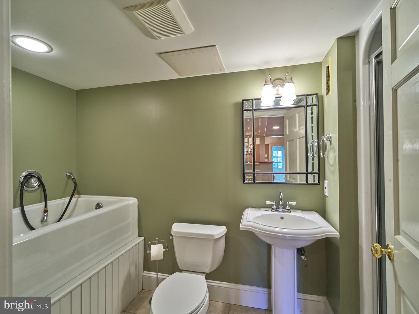 1045 Lower Pine Creek Rd Property Photo 62