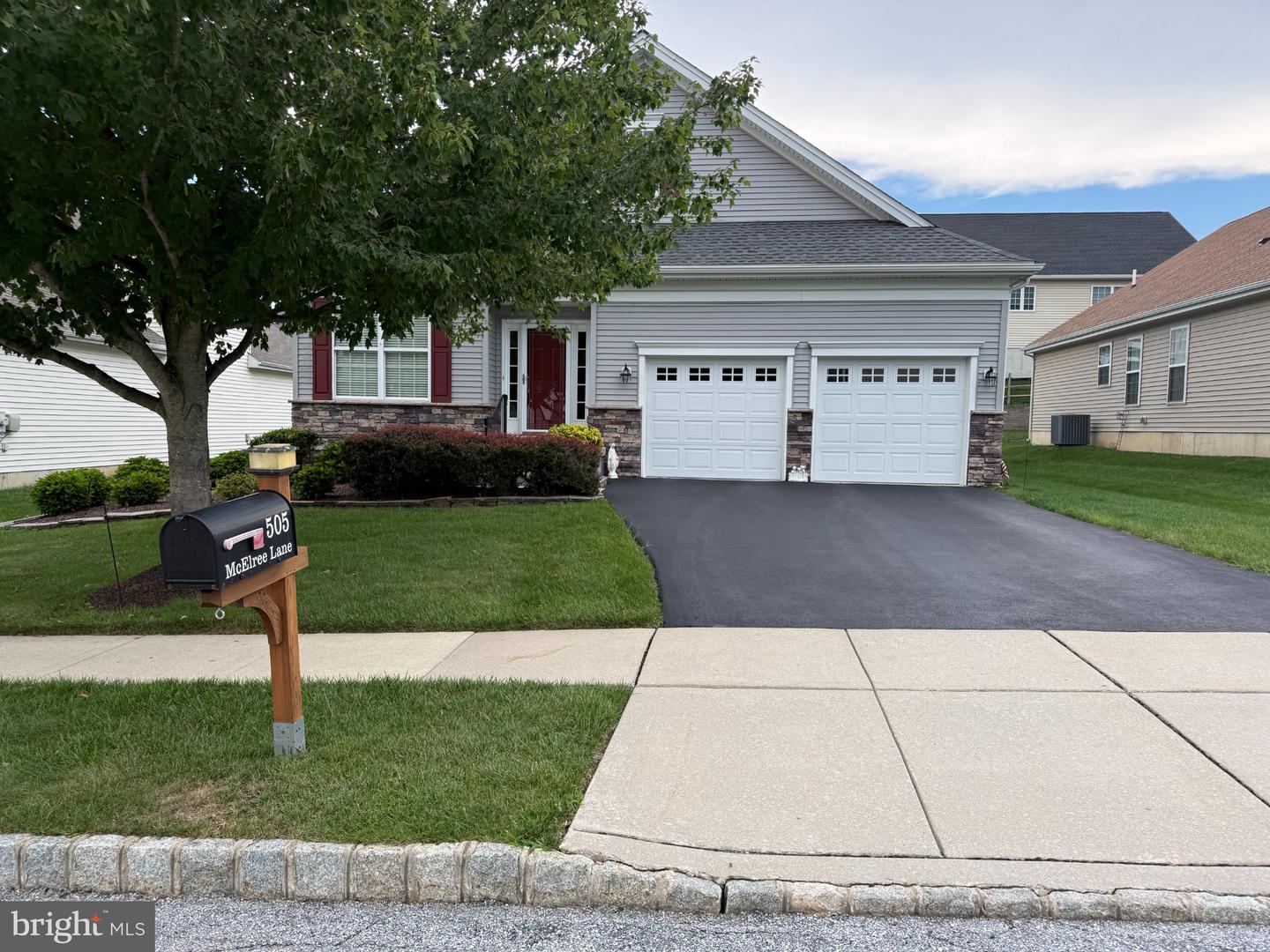 505 Mcelree Ln Property Photo 2