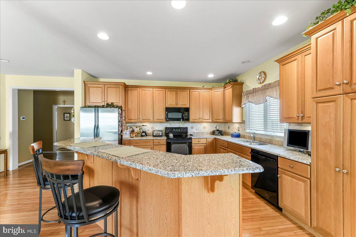 4 N Henley Dr Property Photo 2