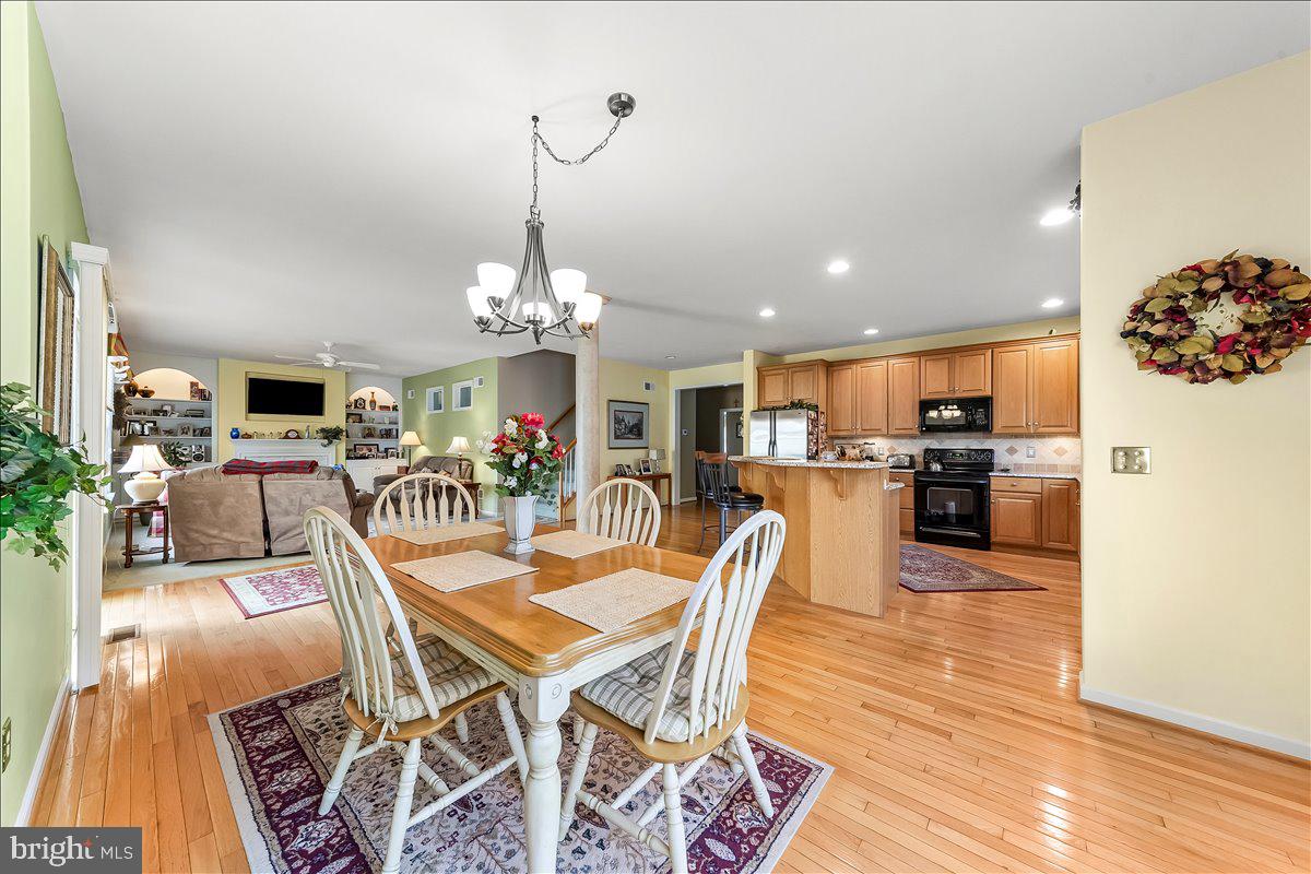 4 N Henley Dr Property Photo 3