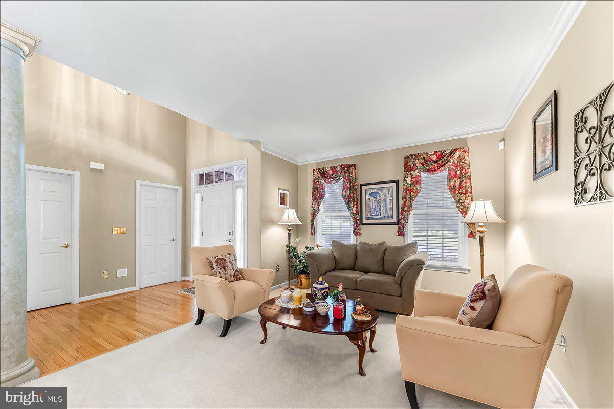 4 N Henley Dr Property Photo 6