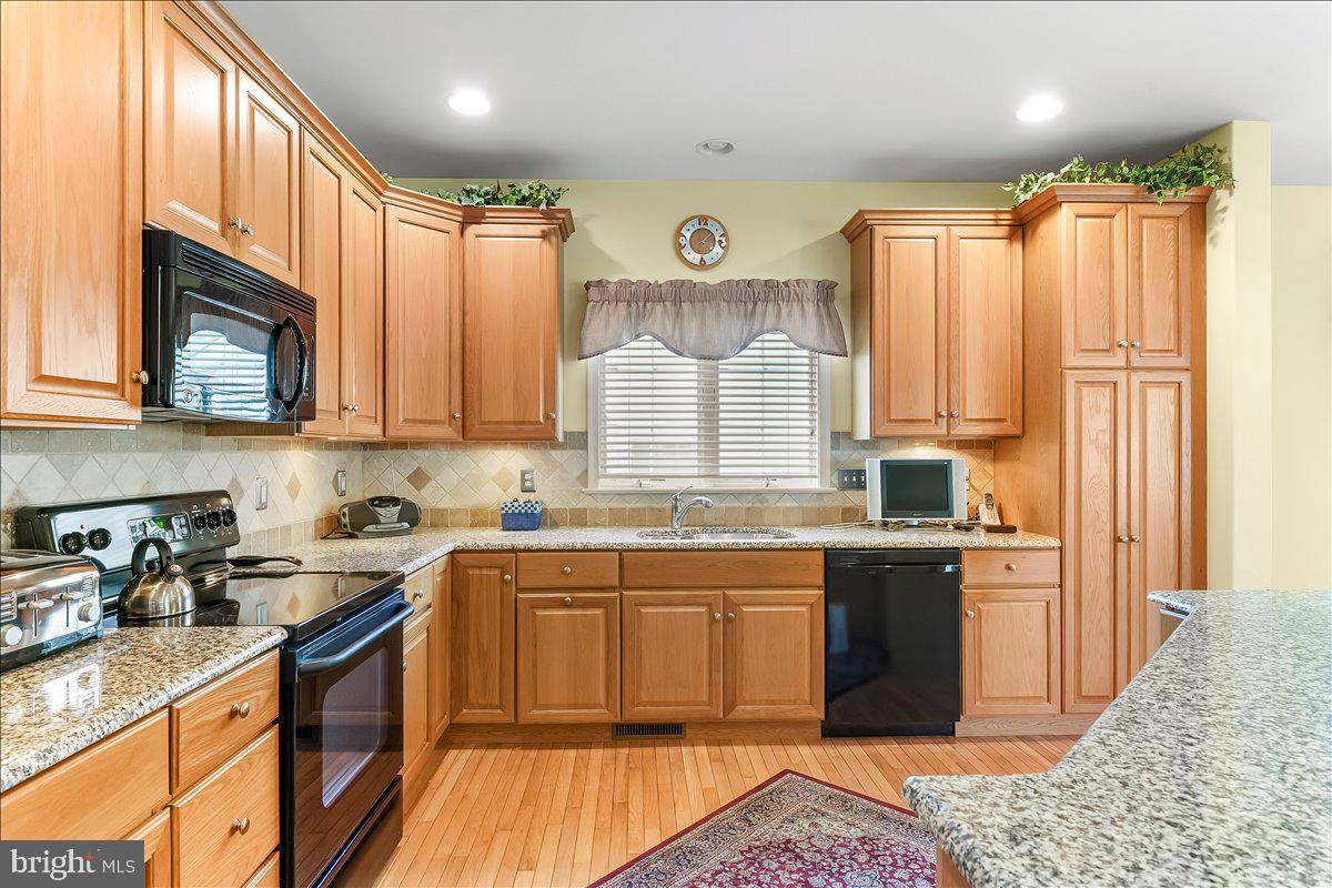 4 N Henley Dr Property Photo 12