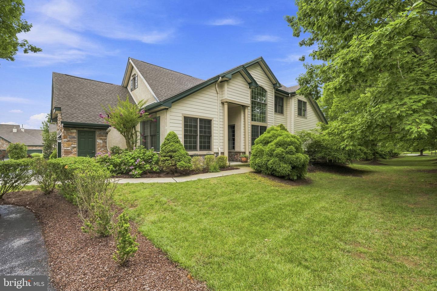 1712 YARDLEY DR