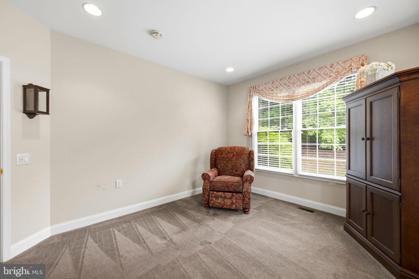 1712 Yardley Dr Property Photo 39