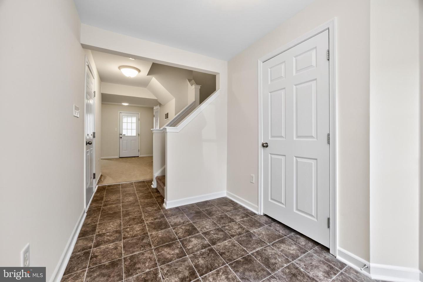 21 Tuxford Ln Property Photo 4