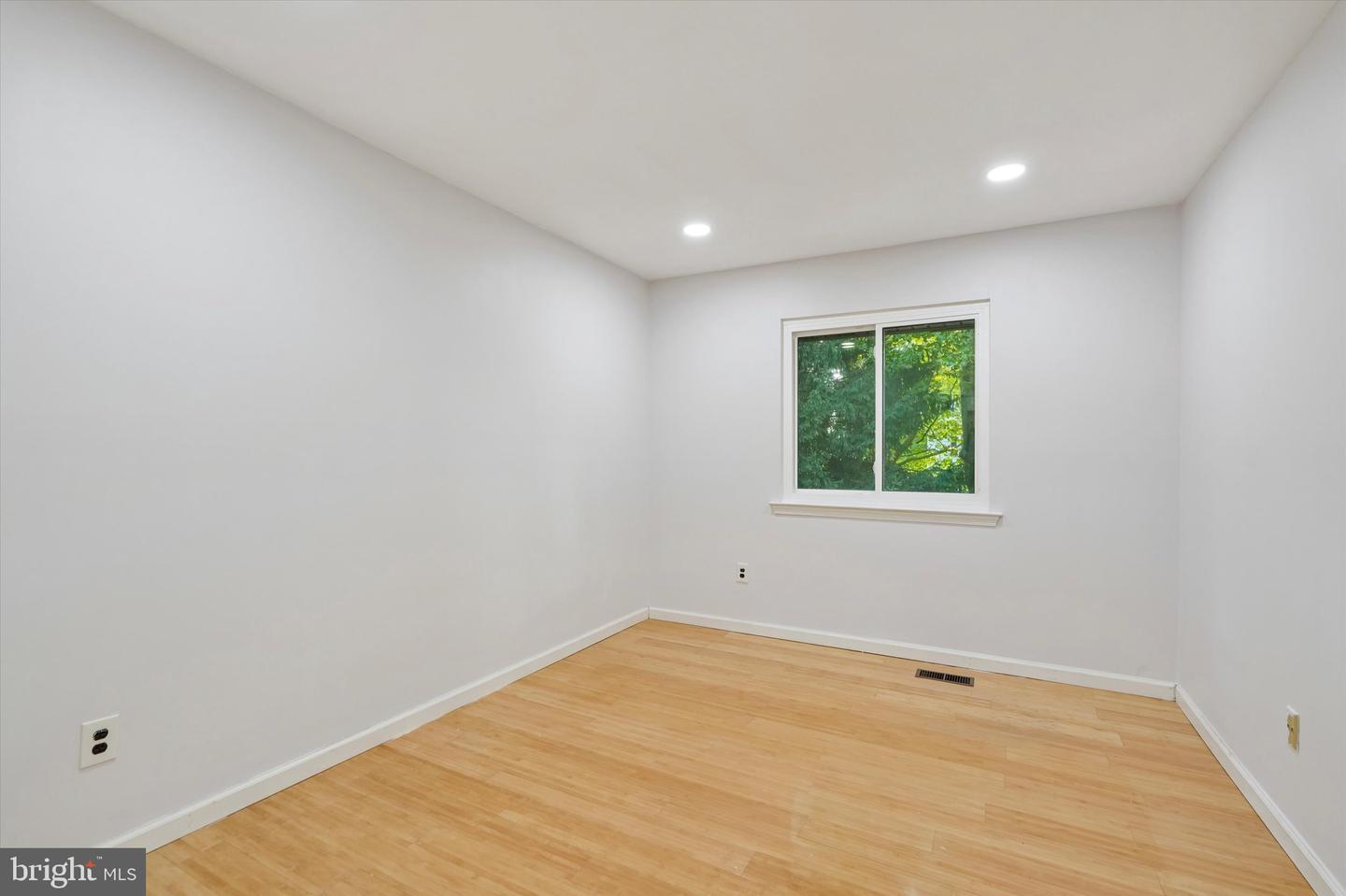 154 Woodgate Ln #44 Property Photo 17