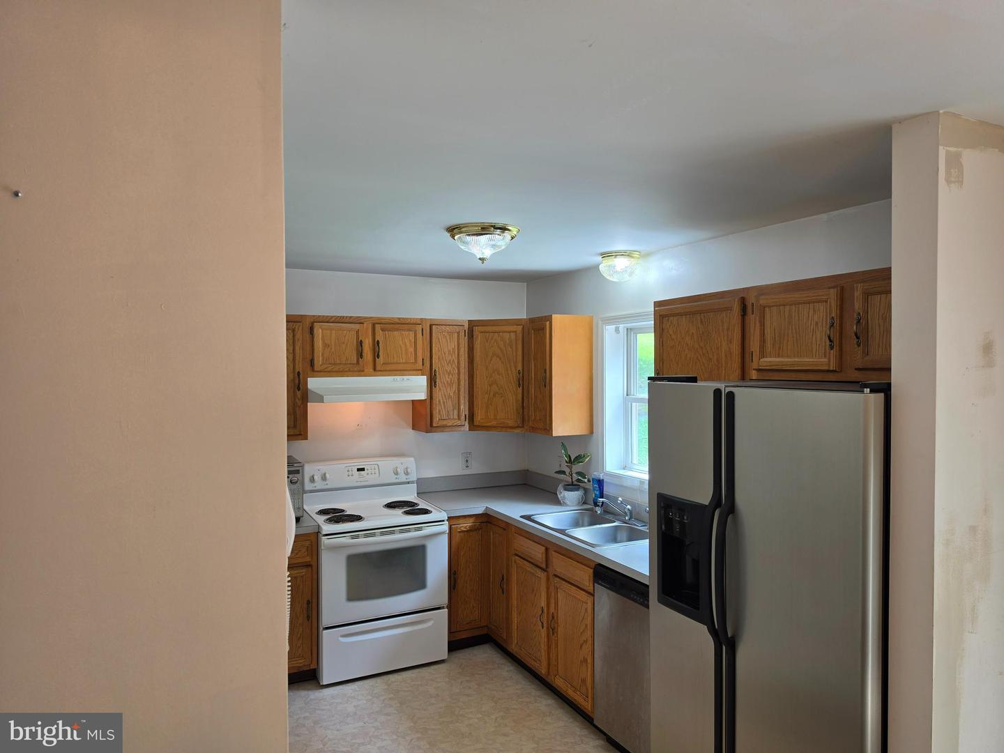 102 Nichols Ave Property Photo 12