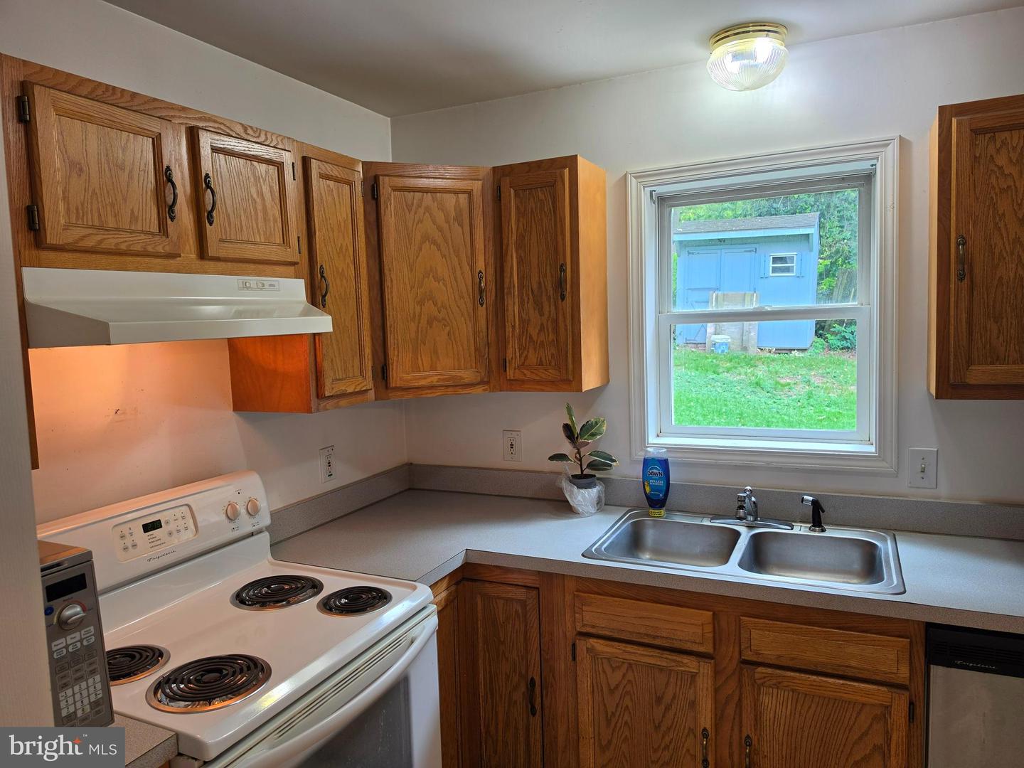 102 Nichols Ave Property Photo 15