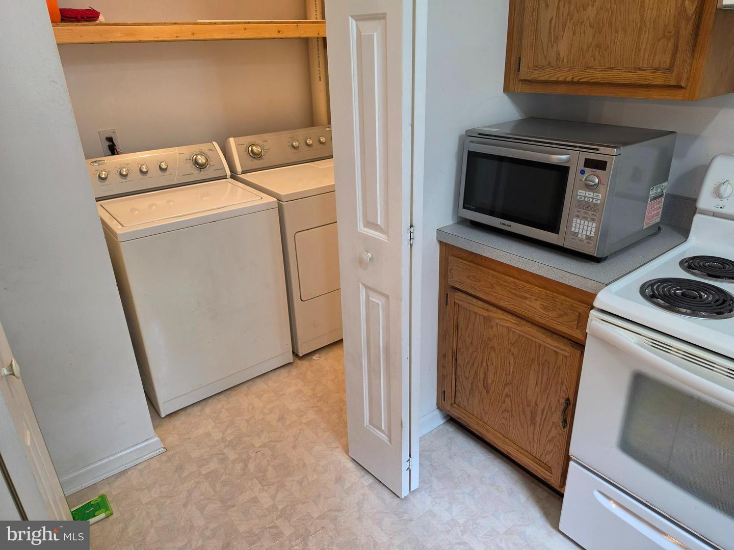 102 Nichols Ave Property Photo 17