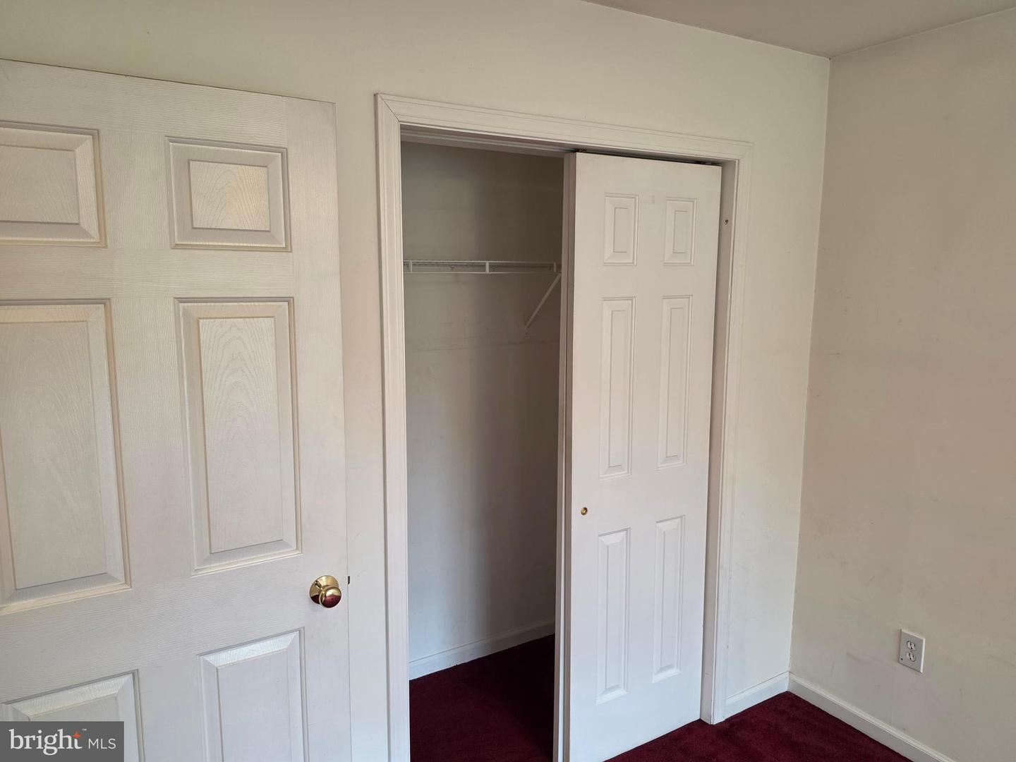 102 Nichols Ave Property Photo 32