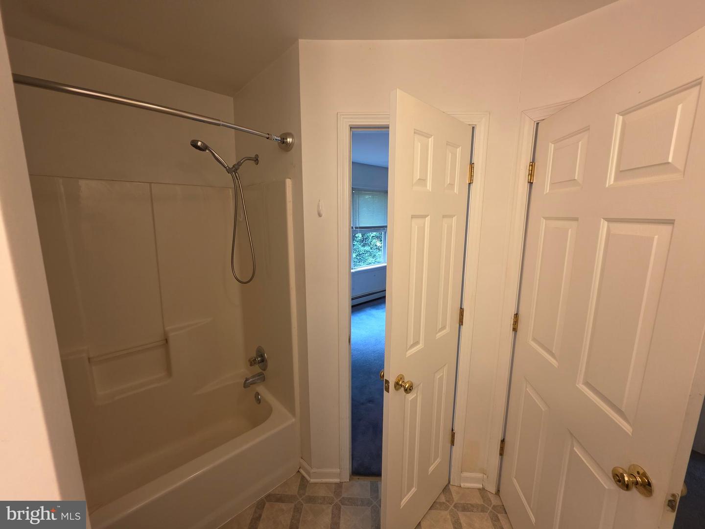 102 Nichols Ave Property Photo 39