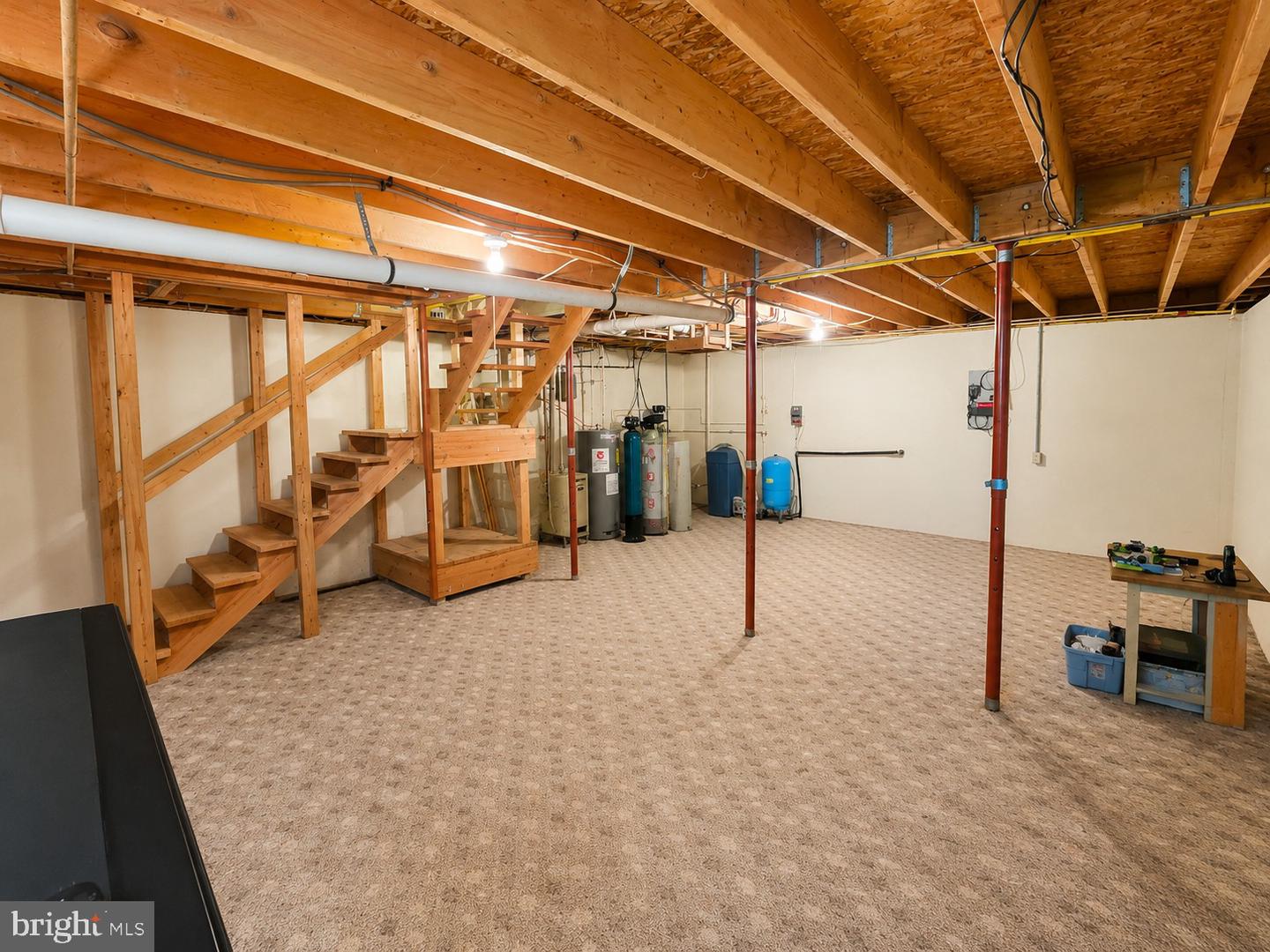 102 Nichols Ave Property Photo 44
