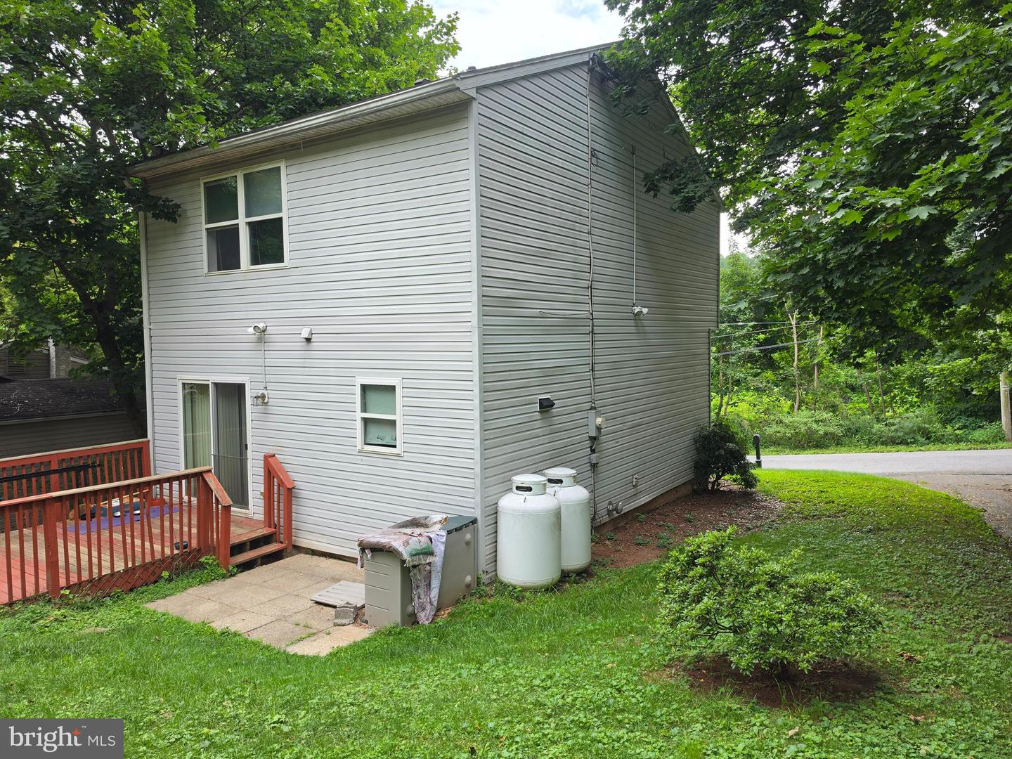 102 Nichols Ave Property Photo 46