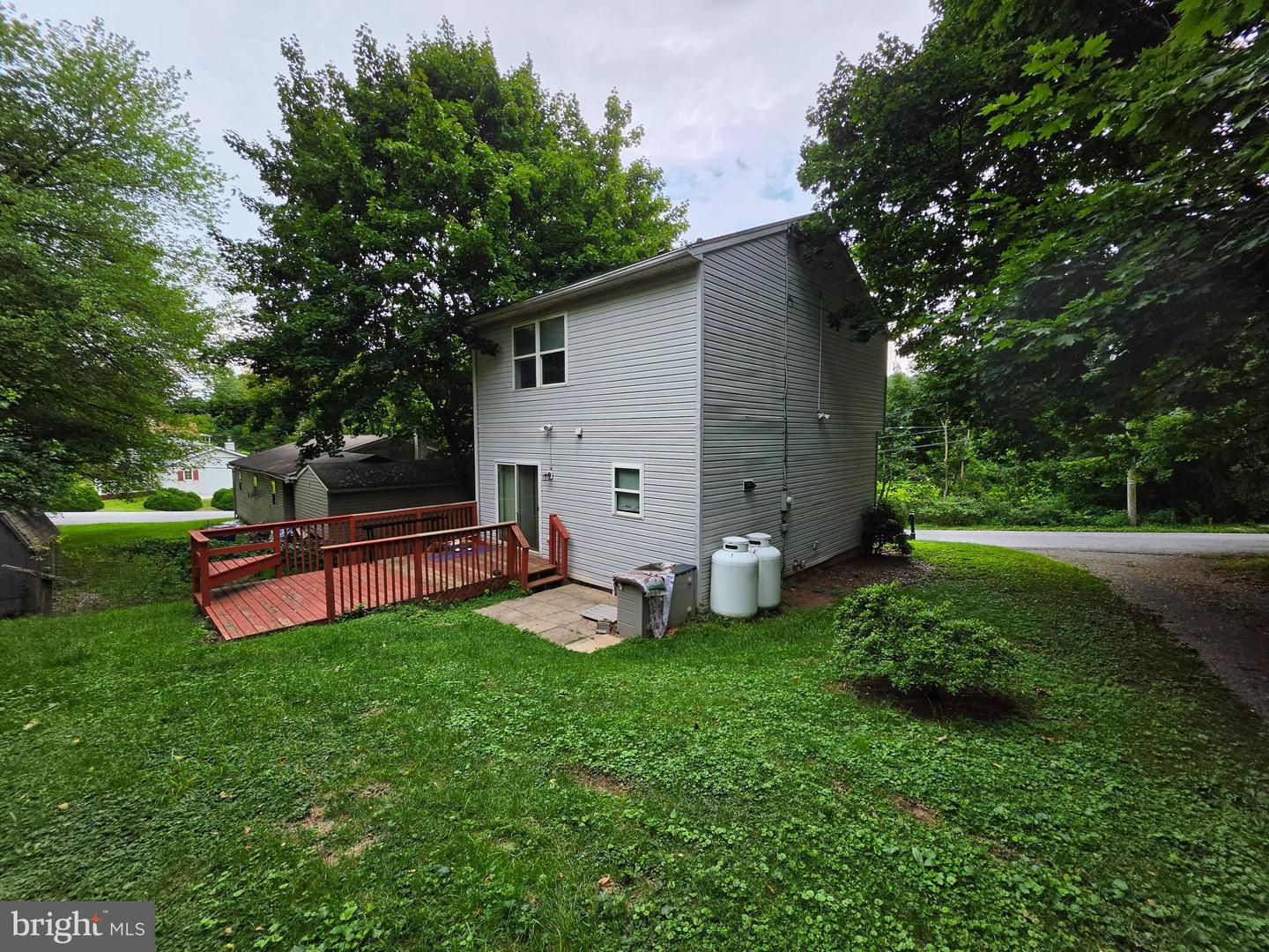 102 Nichols Ave Property Photo 47