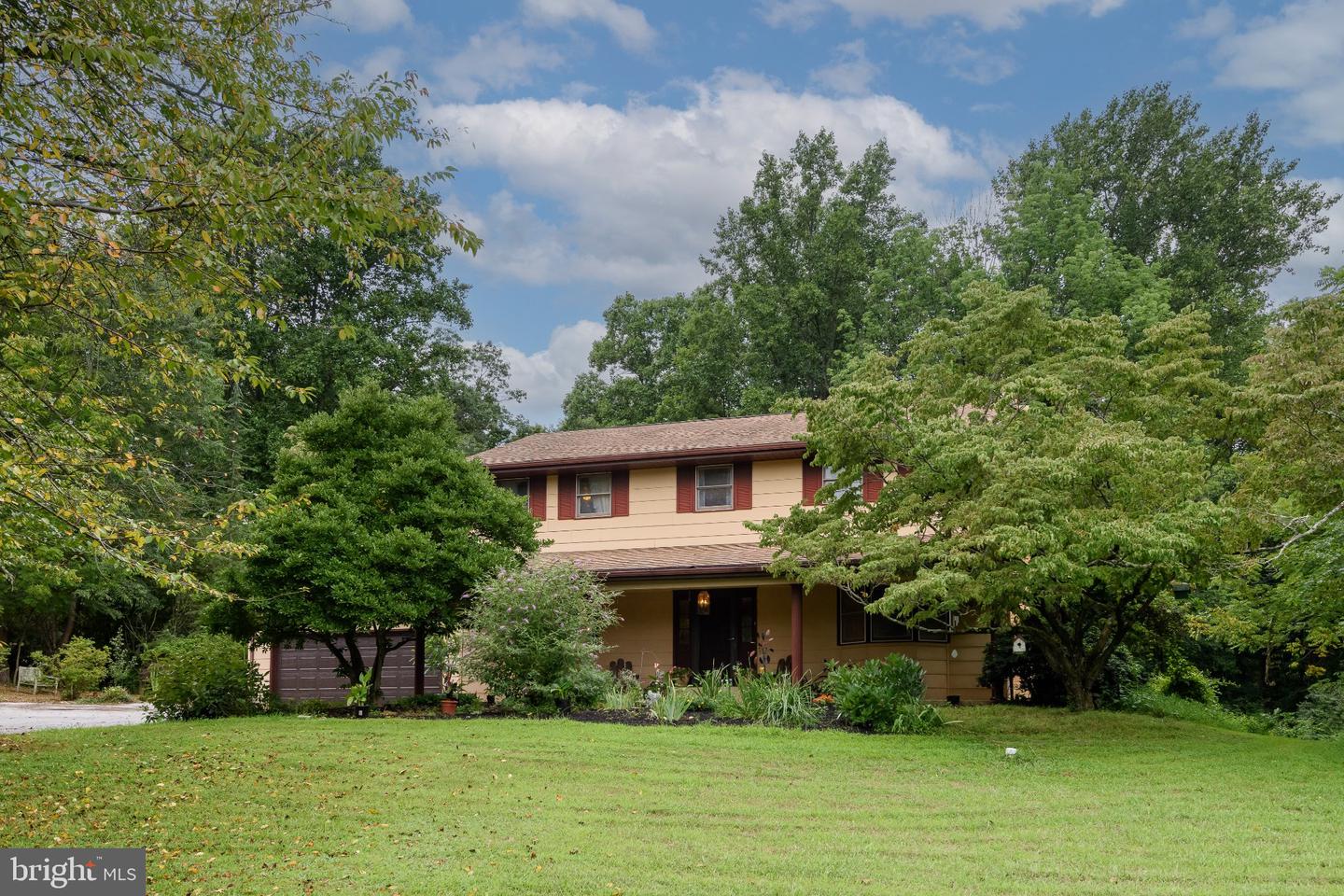 500 Reeds Rd Property Photo 4