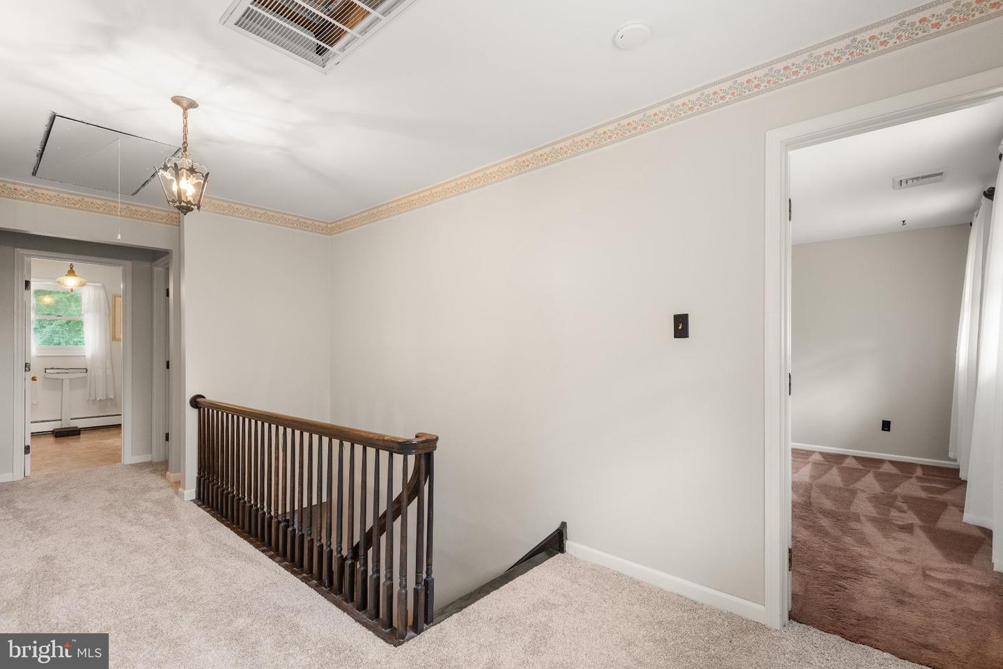 500 Reeds Rd Property Photo 21