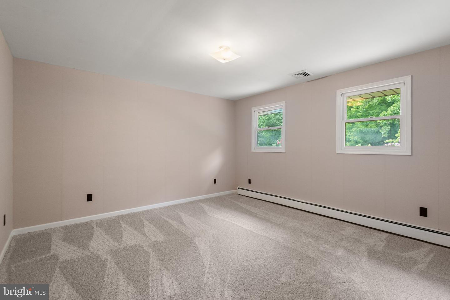 500 Reeds Rd Property Photo 22