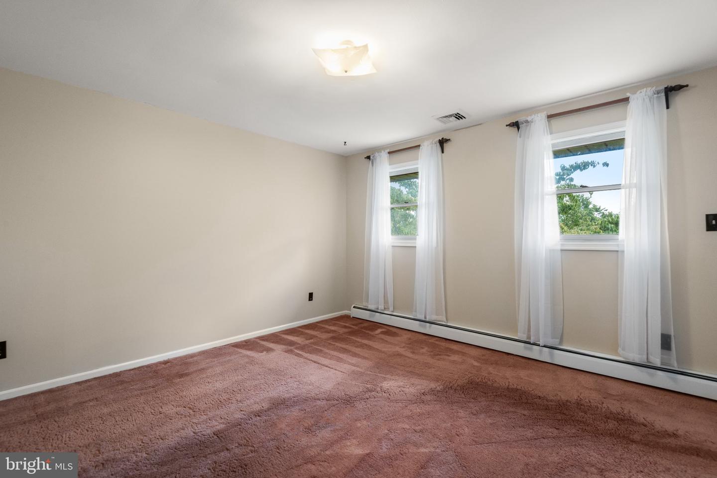 500 Reeds Rd Property Photo 23