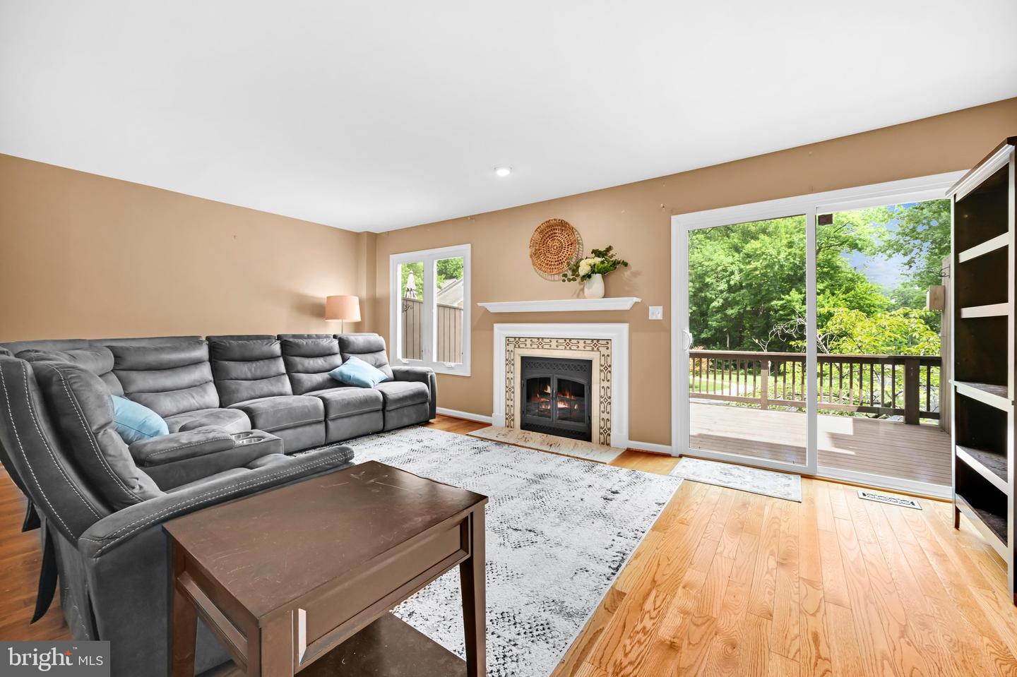 301 Fox Run Property Photo 4