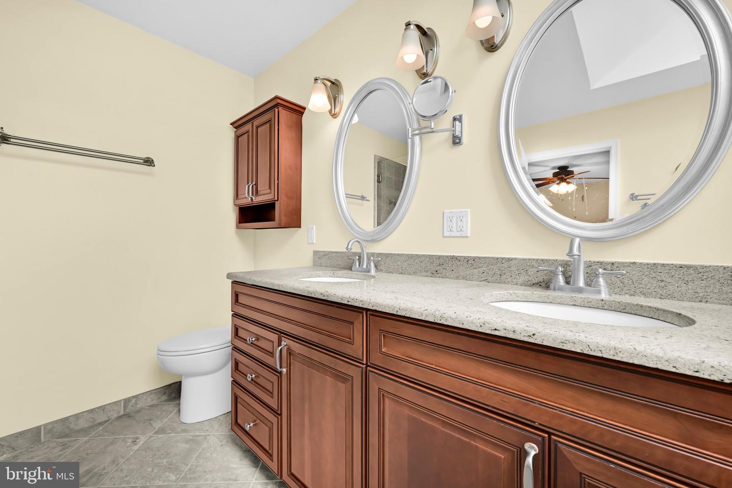 301 Fox Run Property Photo 20