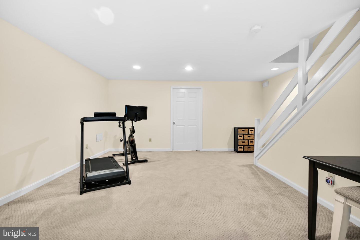 301 Fox Run Property Photo 28
