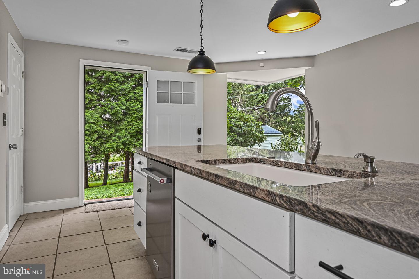 28 Jacqueline Dr Property Photo 8
