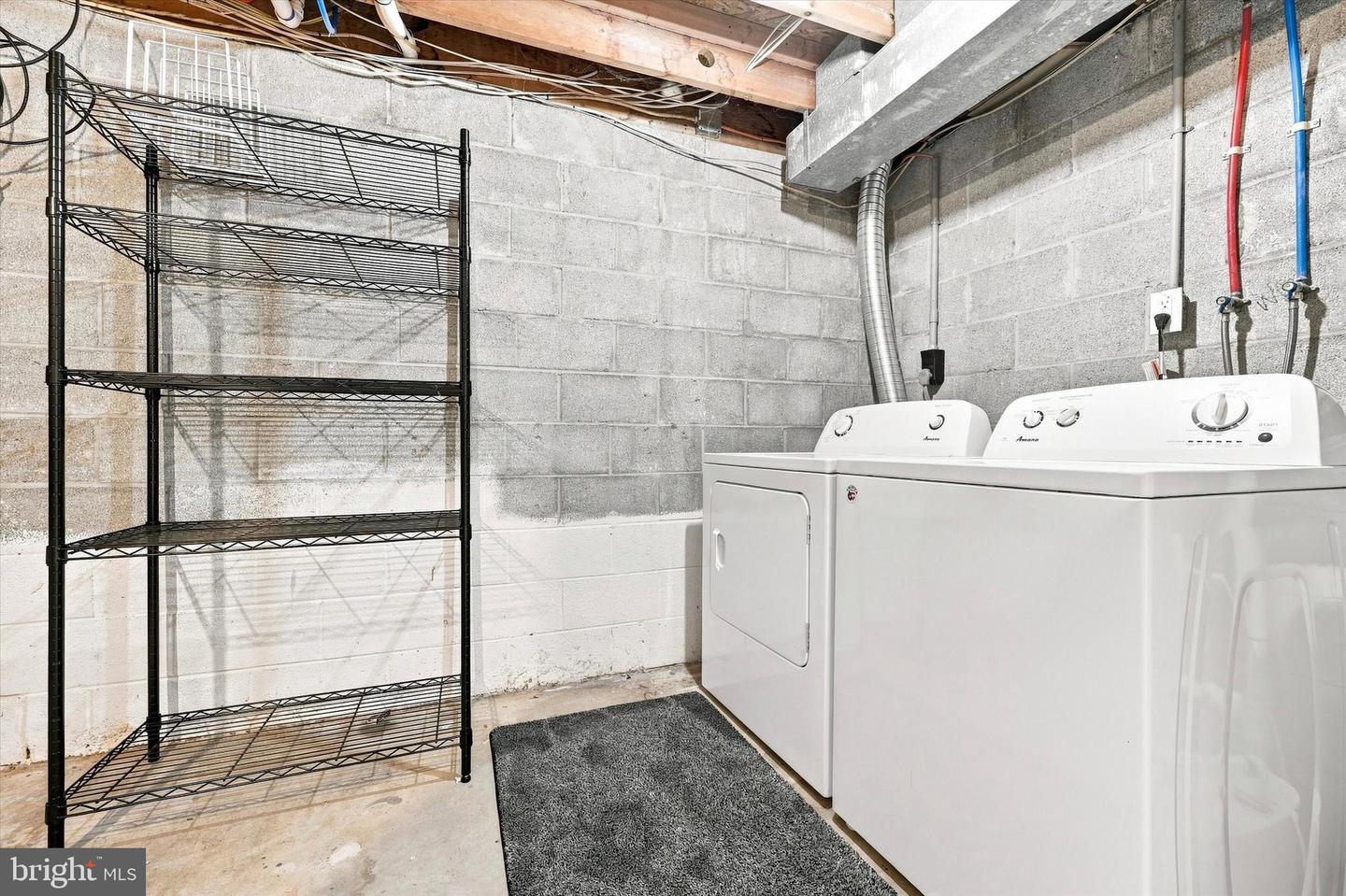 438 W Chestnut St Property Photo 20