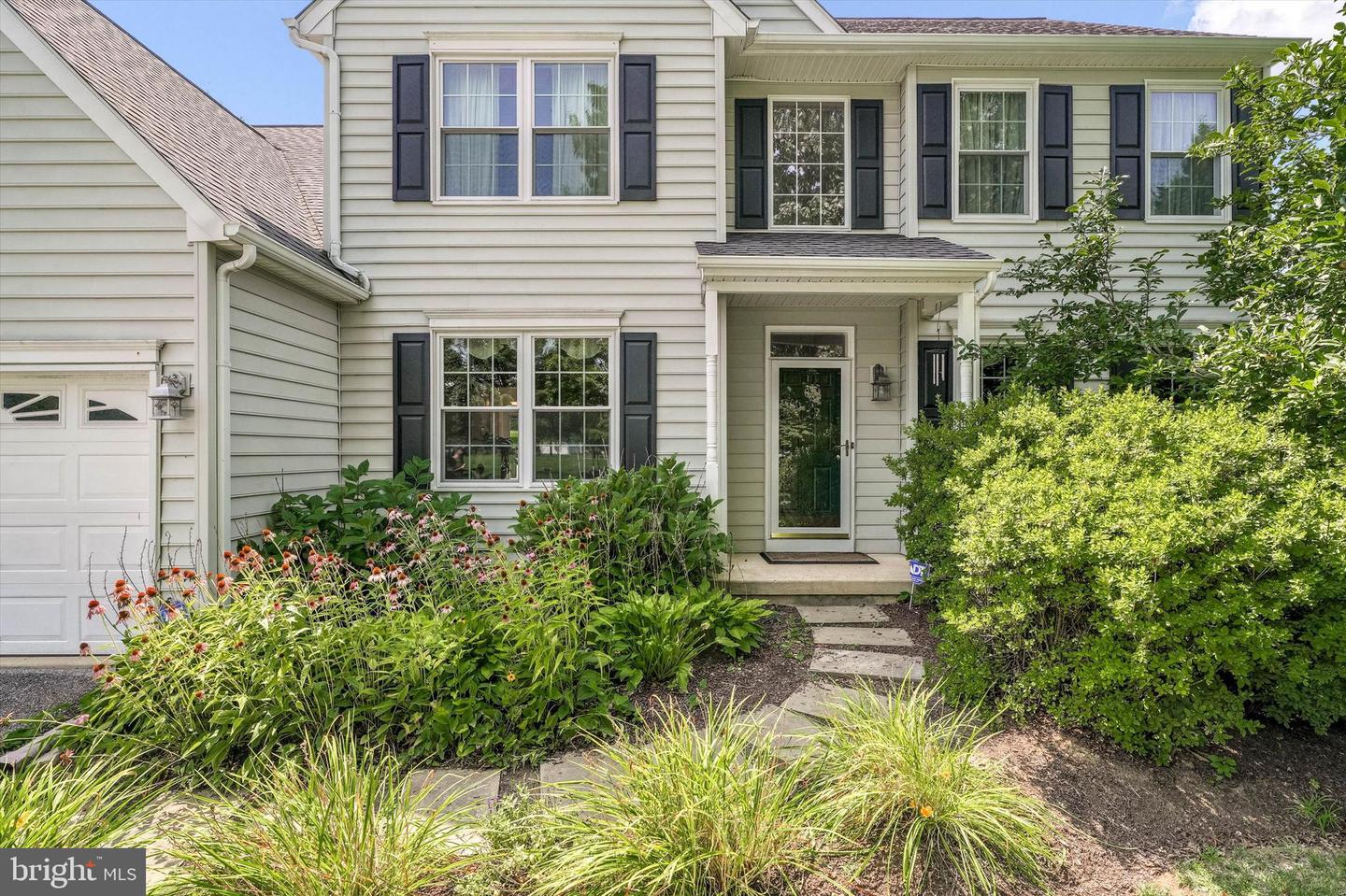 8 Sweet Briar Rd Property Photo 4