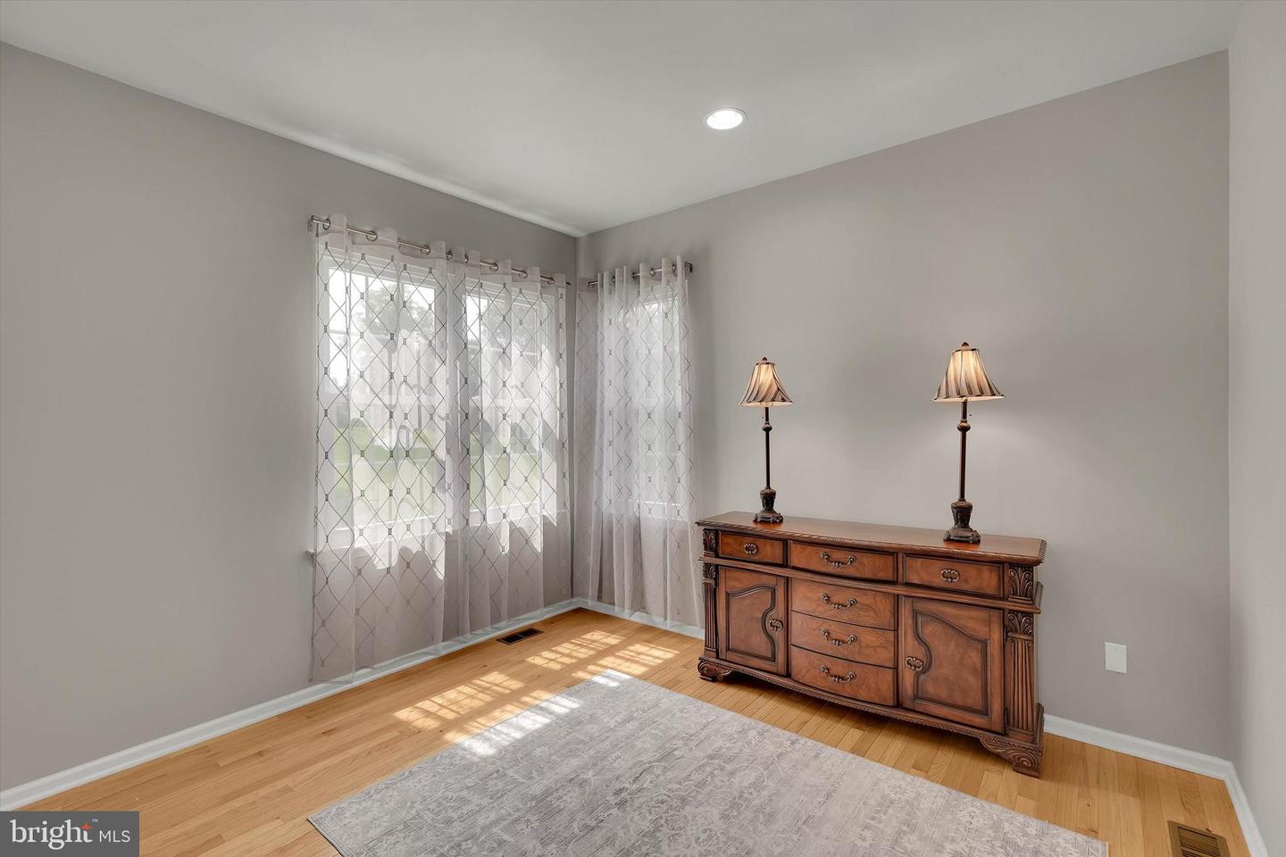 8 Sweet Briar Rd Property Photo 20