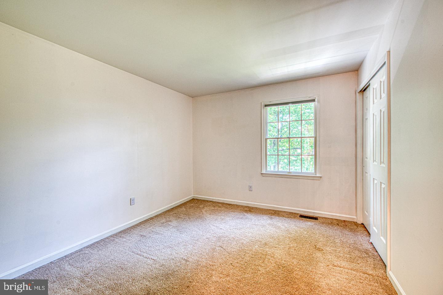 107 Nicolson Dr Property Photo 35