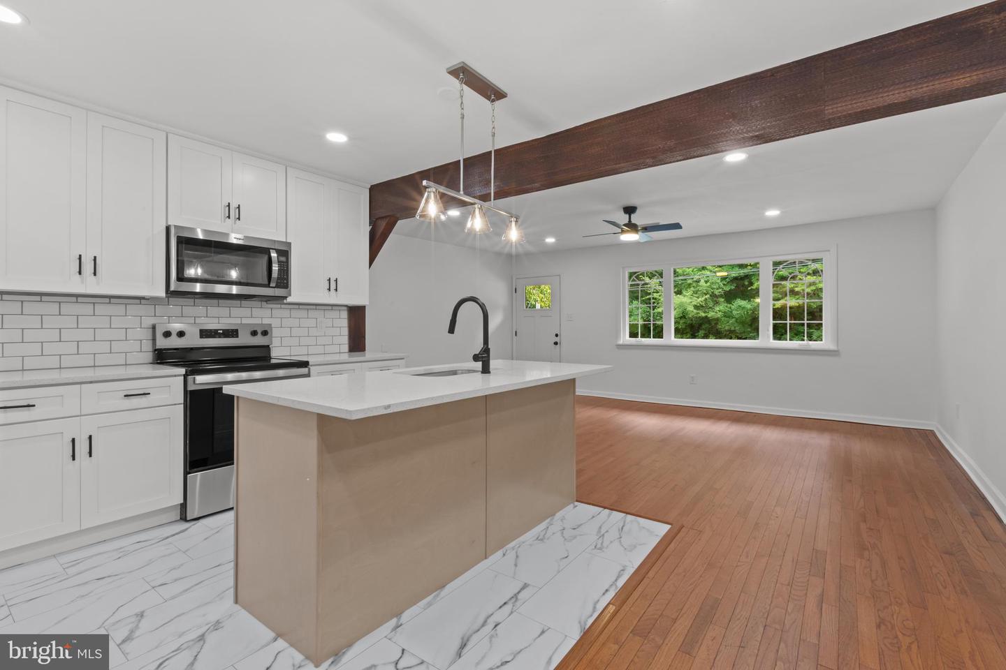 1016 W Boot Rd Property Photo 15