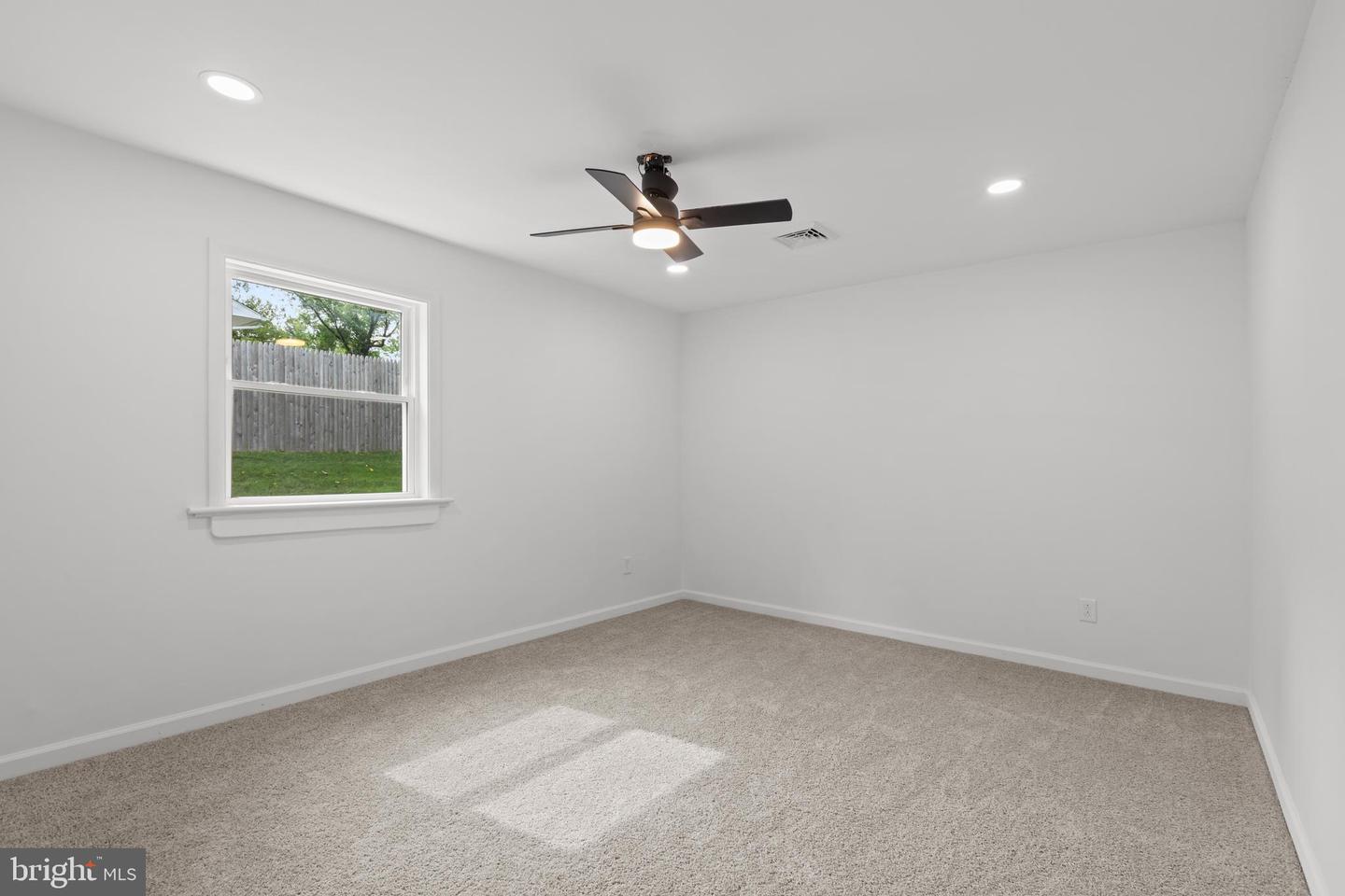 1016 W Boot Rd Property Photo 17