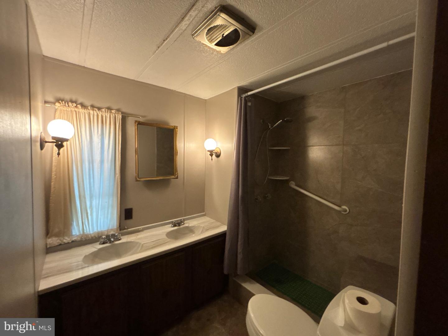 105 Azalea Cir. Property Photo 23